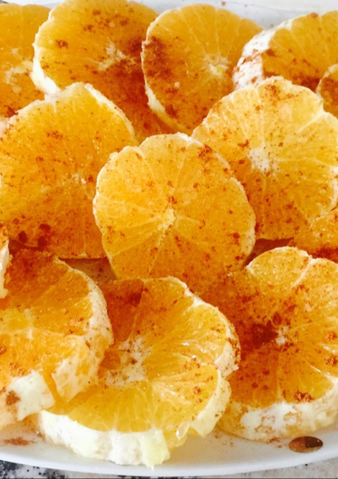 Una foto de Naranjas con miel y canela 