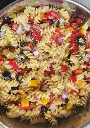 A picture of Easy Pasta Salad.