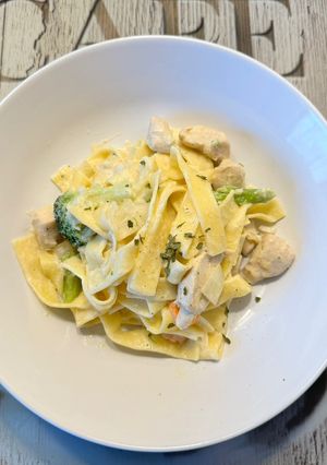 Foto resep Nudeln in Sahnesauce mit Hähnchen / Noodle with chicken and cream sauce