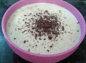 Una foto de Vitina con leche