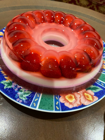 Langkah Mudah untuk Menyiapkan Puding lapis strawberry Bunda Pasti Bisa