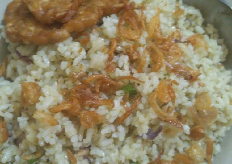 6Resep: Nasi Goreng Darurat 😁 yang Nikmat