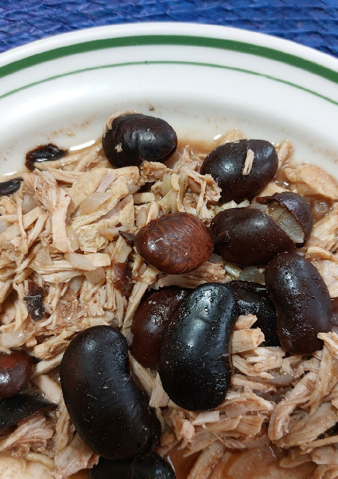 Una foto de Carne de puerco con frijol ayocote