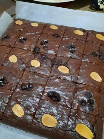 Cara Mudah Membikin Resep Brownis Panggang Shiny Crust yang Lezat Anti Ribet, Lezat