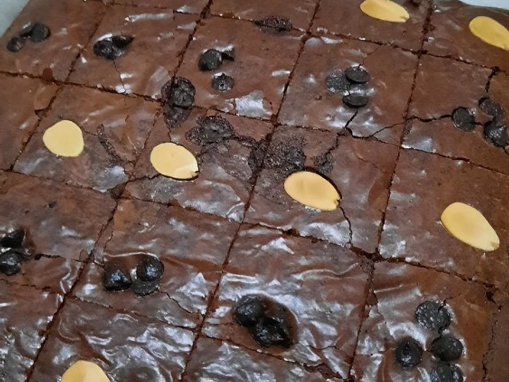 Cara Mudah Membikin Resep Brownis Panggang Shiny Crust yang Lezat Anti Ribet, Lezat
