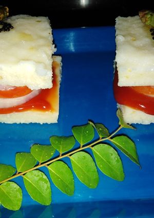A picture of Semolina Dhokla sandwich.