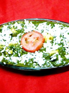 पालक पनीर(Palak Paneer recipe in Hindi) रेसिपी मुख्य फोटो