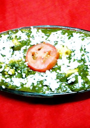 पालक पनीर(Palak Paneer recipe in Hindi) रेसिपी मुख्य फोटो