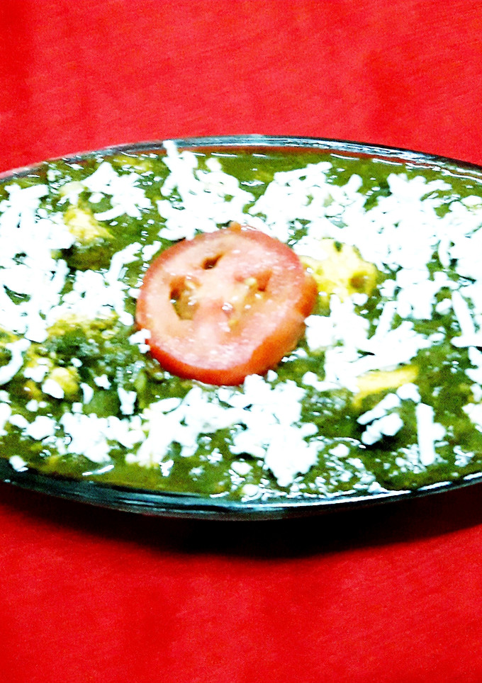 पालक पनीर(Palak Paneer recipe in Hindi) रेसिपी मुख्य फोटो