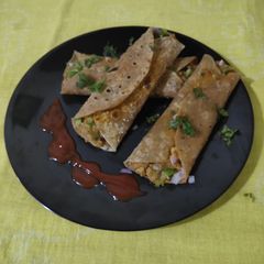 A picture of Schezwan aloo roll.