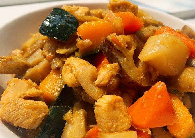 Sweet soy-sauce boiled vegetables with chicken