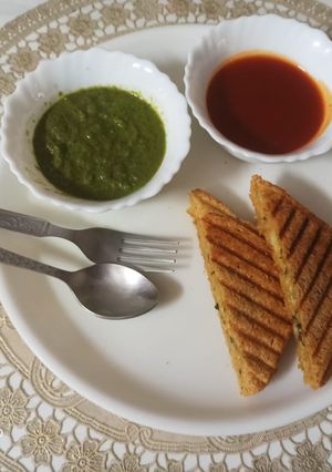 आलू टोस्ट रेसिपी (Aloo toast recipe in Hindi) रेसिपी मुख्य फोटो