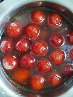 गुलाब जामुन (Gulab jamun recipe in Hindi) रेसिपी मुख्य फोटो
