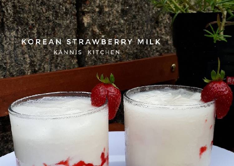 Cara Gampang Menyiapkan 28. Korean Strawberry Milk, Lezat Sekali