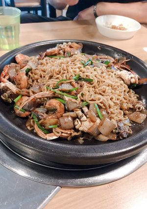 Hình của món Mì xào hải sản.