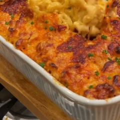 A picture of Mac and cheese.