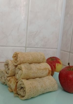 Фото Млинці з яблуком 🍎.