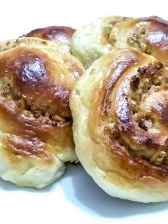 Una foto de Brioche de miel y nueces