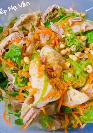 Hình của món Gỏi vịt rau muống bào và bắp cải.