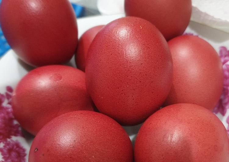 Telur Merah Ulang Tahun