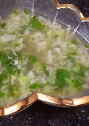 કોબી કોરીઅન્ડર સુપ (Cabbage Coriander Soup Recipe In Gujarati) રેસીપી મુખ્ય ફોટો