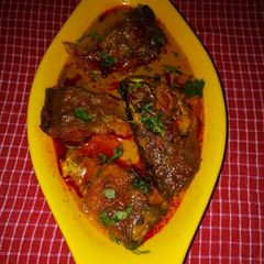 A picture of Elsha fish Curry.