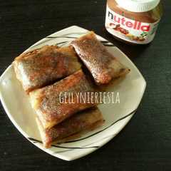 A picture of Pisang coklat nutela (piscok).
