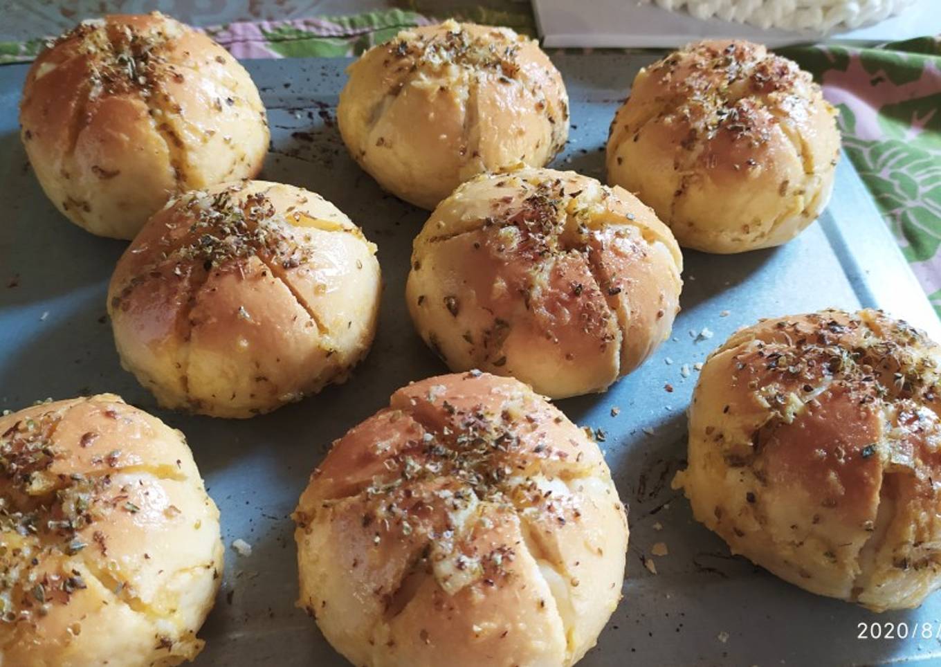 Roti Korea (Garlic Bread with Cream Cheese)