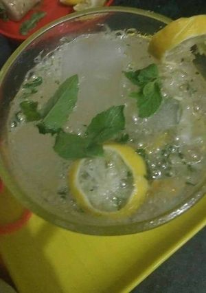 लेमन मोजितो (Lemon mojito recipe in hindi) रेसिपी मुख्य फोटो