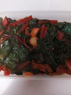 Una foto de Acelgas con patatas Thermomix
