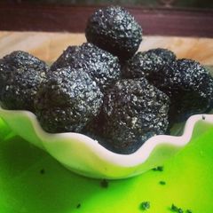 A picture of Black til laddoo.