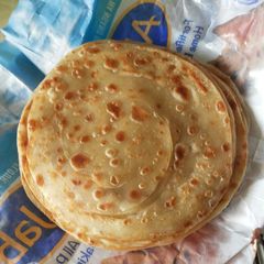 A picture of Soft layered chapatis.