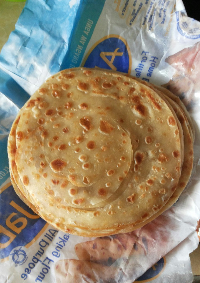 A picture of Soft layered chapatis.