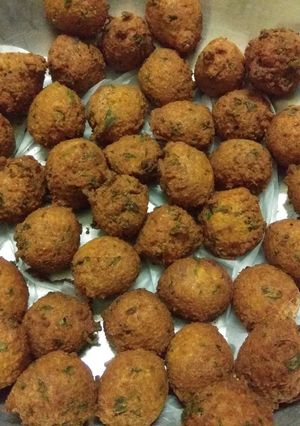A picture of Methi ke pakode.