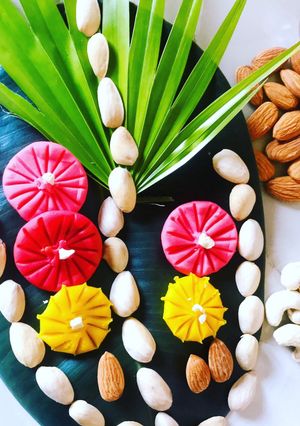 मलाई पेड़ा राखी डिज़ाइन (Malai Peda rakhi design recipe in hindi) रेसिपी मुख्य फोटो