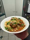 Spaghetti al Polpette in Rustic Parmigiano-Tomato Ragù (Spaghetti Meatballs) 🍝🍅🧄