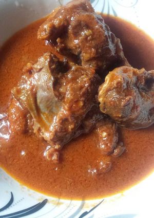 A picture of Tomatoes stew.