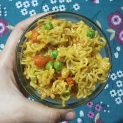 A picture of Cheesy maggi recipe.