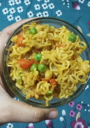 A picture of Cheesy maggi recipe.