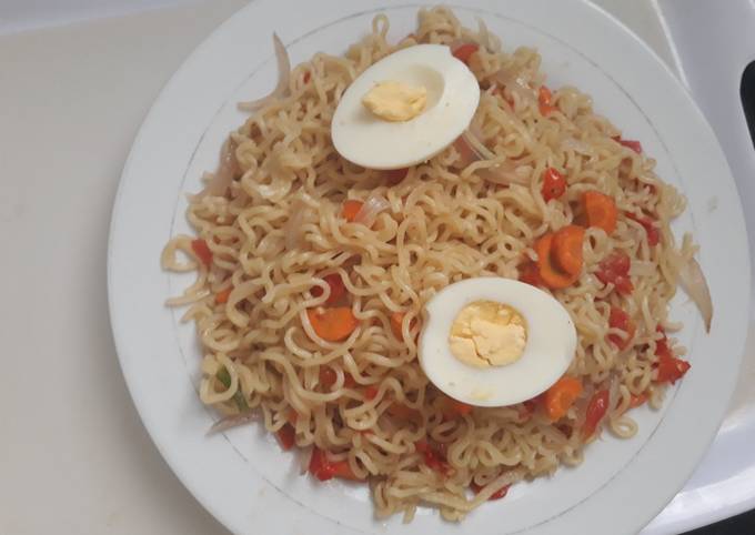 Indomine with egg