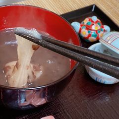 A picture of Japanese Sweet Bean Soup (お汁粉).