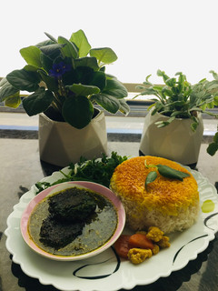 عکسی از دستور ترش کوکوی گیلانی🤗👌