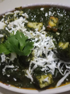 पालक पनीर (Palak Paneer recipe in hindi) रेसिपी मुख्य फोटो