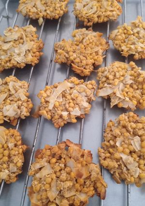Una foto de Galletitas o barritas de quinoa y coco