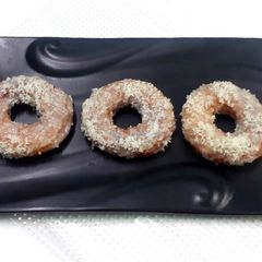 Snow white doughnuts A picture of Snow white doughnuts.