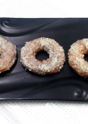 A picture of Snow white doughnuts.
