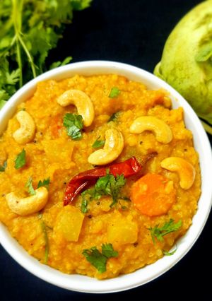 A picture of Turnip sambar rice.