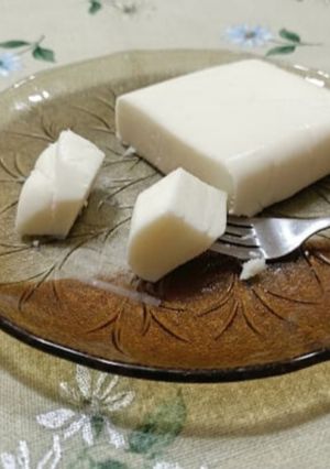 Una foto de Postre de peras naturales con gelatina sin sabor (Fácil y fresco)