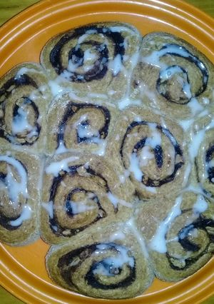 Una foto de Rollos de harina integral con chocolate y maní 🍫🥜🌾