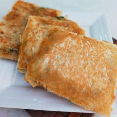 Stuffed potato bread 🍞 paratha ! A picture of Stuffed potato bread 🍞 paratha !.